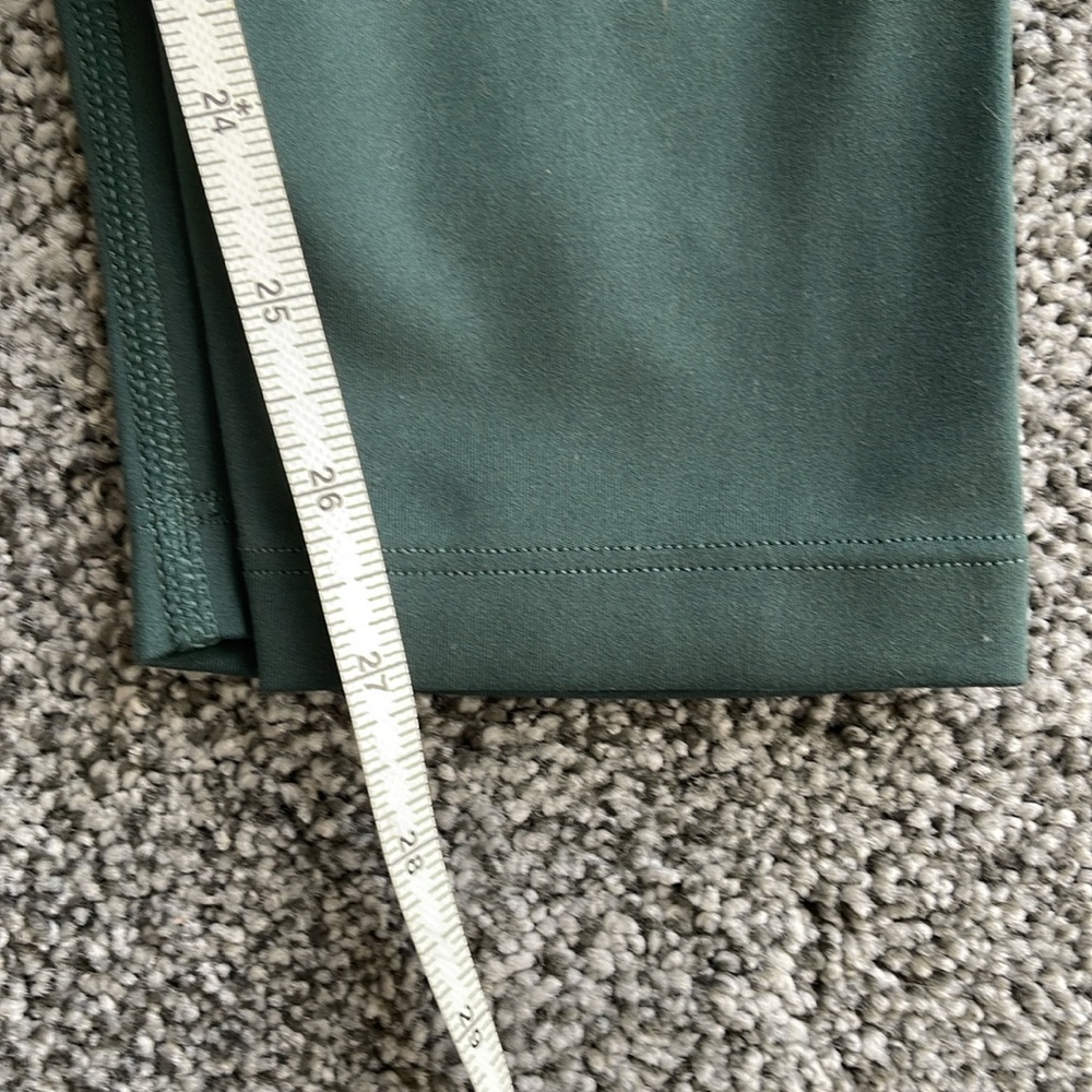 Compressive High-Rise Legging Recycled Plastic - Picture 4 of 8